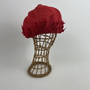 Toque en paille fine rouge