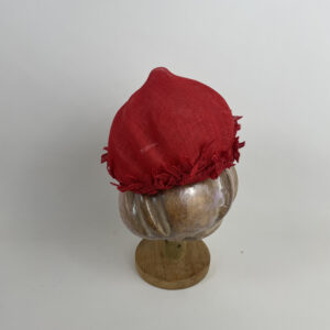 Toque en paille fine rouge