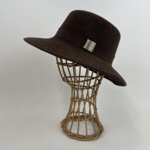 Chapeau marron en feutre zephir (lapin finition striée)