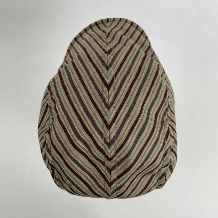 Casquette plate en coton rayé beige et bordeaux