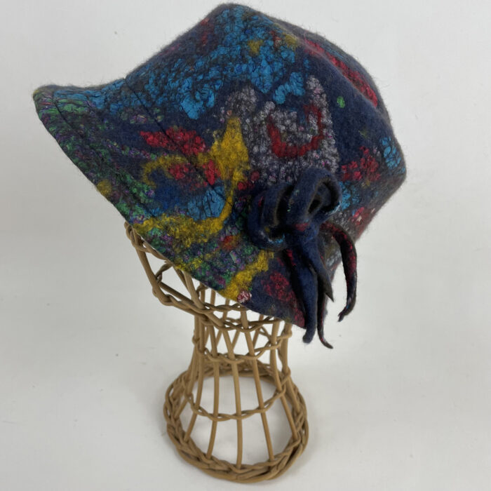 Chapeau cloche en feutre nuno bleu nuit
