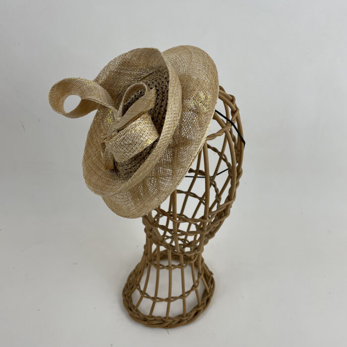 Bijoux de tête en sisal doré