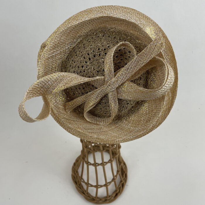 Bijoux de tête en sisal doré