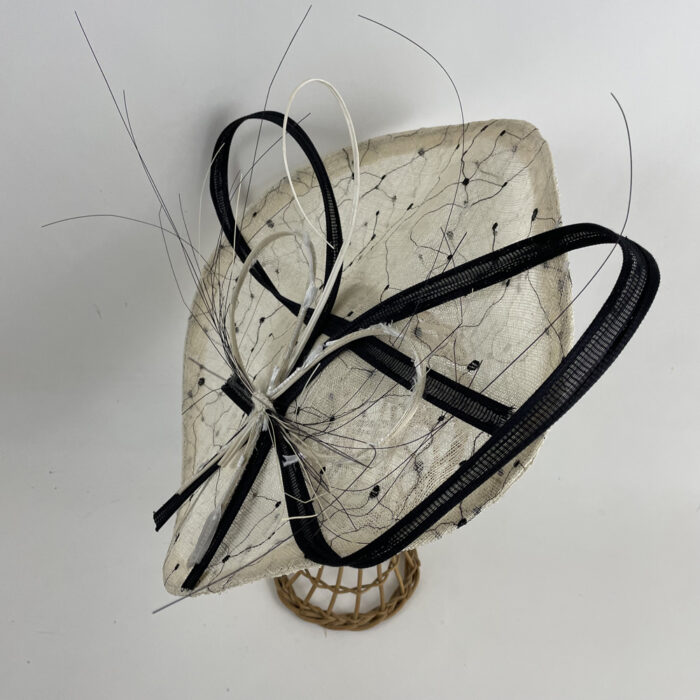 Bijoux de tête en fibres de sisal et buntal
