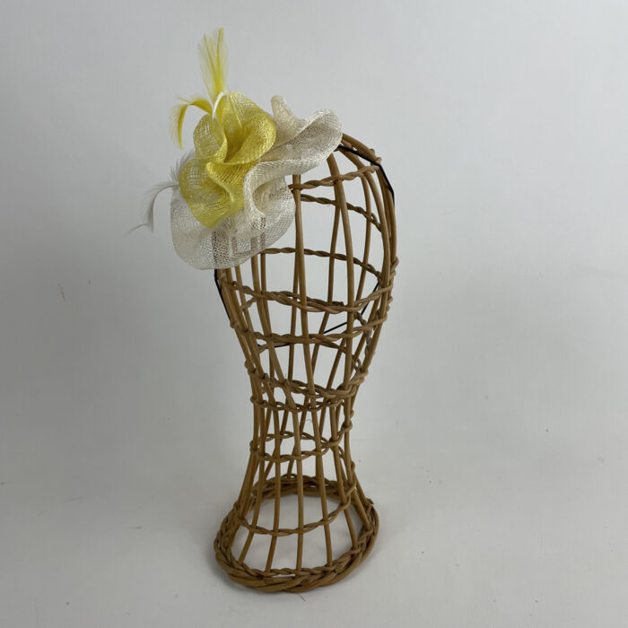 bijoux de tête en sisal blanc et jaune