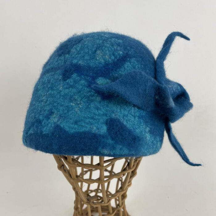 Bonnet en feutre nuno turquoise
