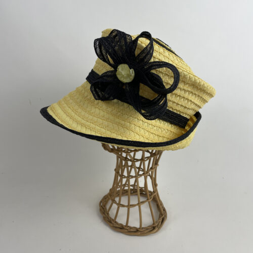 Chapeau jaune et noir en gallon de paille ancienne et sisal