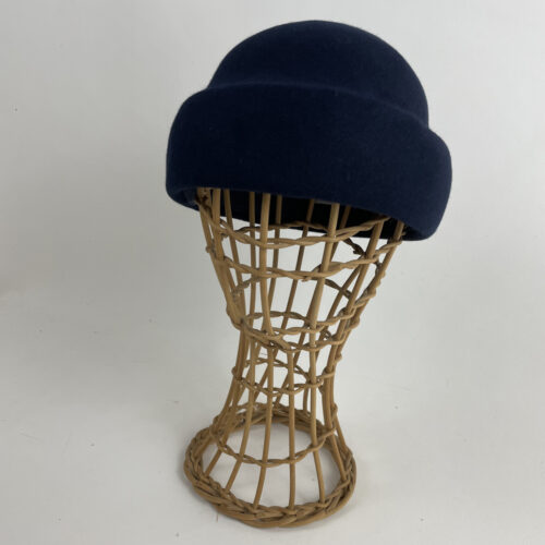 Bonnet de marin en feutre de laine bleu marine