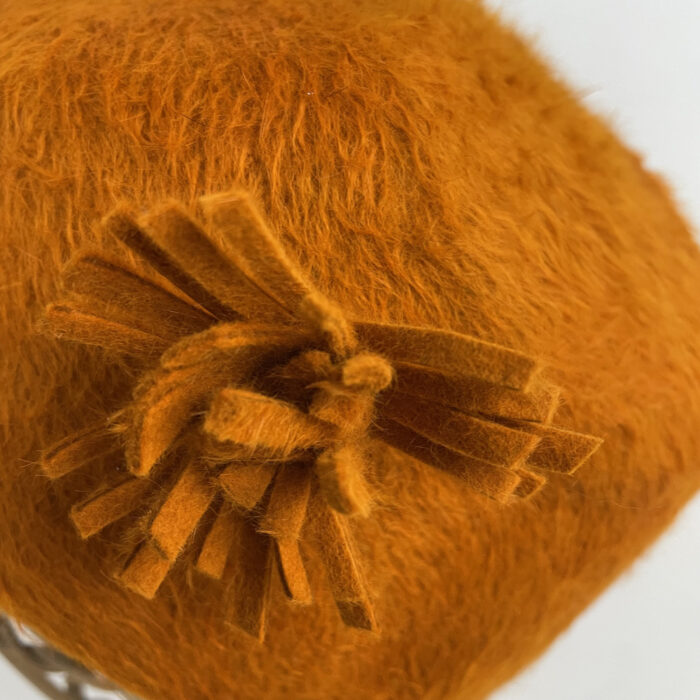 Béret en feutre flamand orange