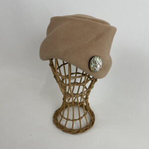 Toque turban en feutre taupé beige