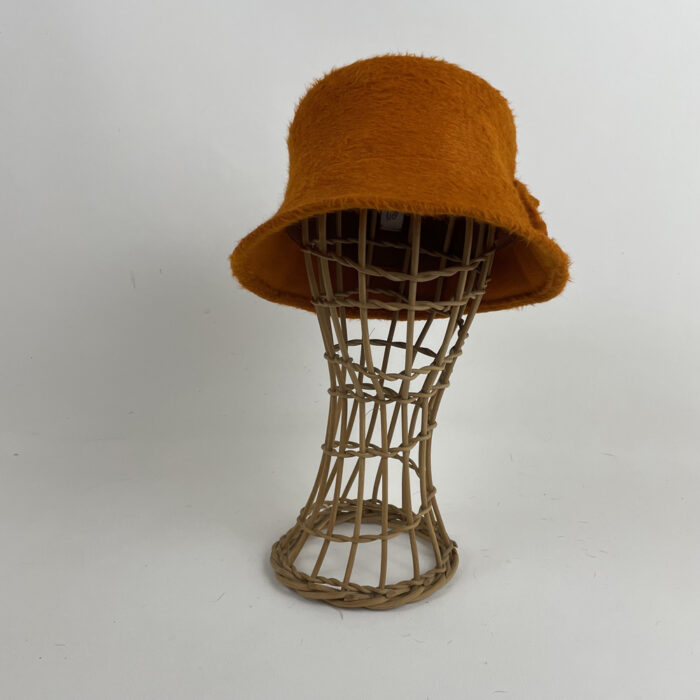 Cloche en feutre flamand orange