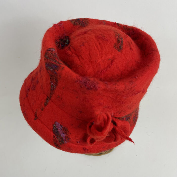 Cloche en feutre nuno rouge