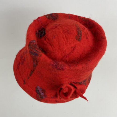 Cloche en feutre nuno rouge