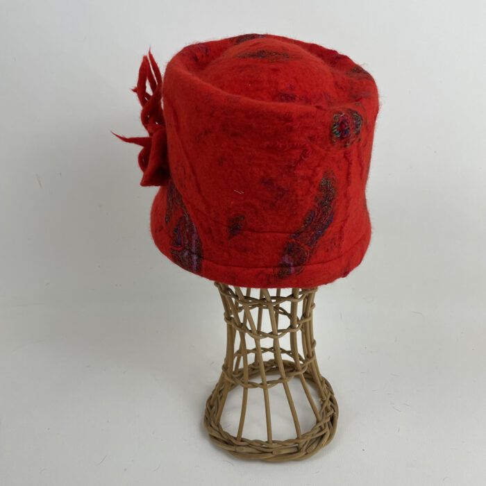 Cloche en feutre nuno rouge