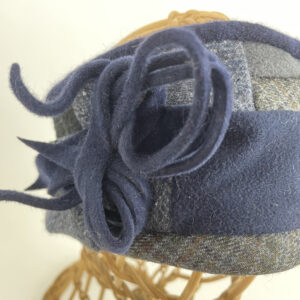 Bandeau bleu marine et gris en patchwork de lainage et velours