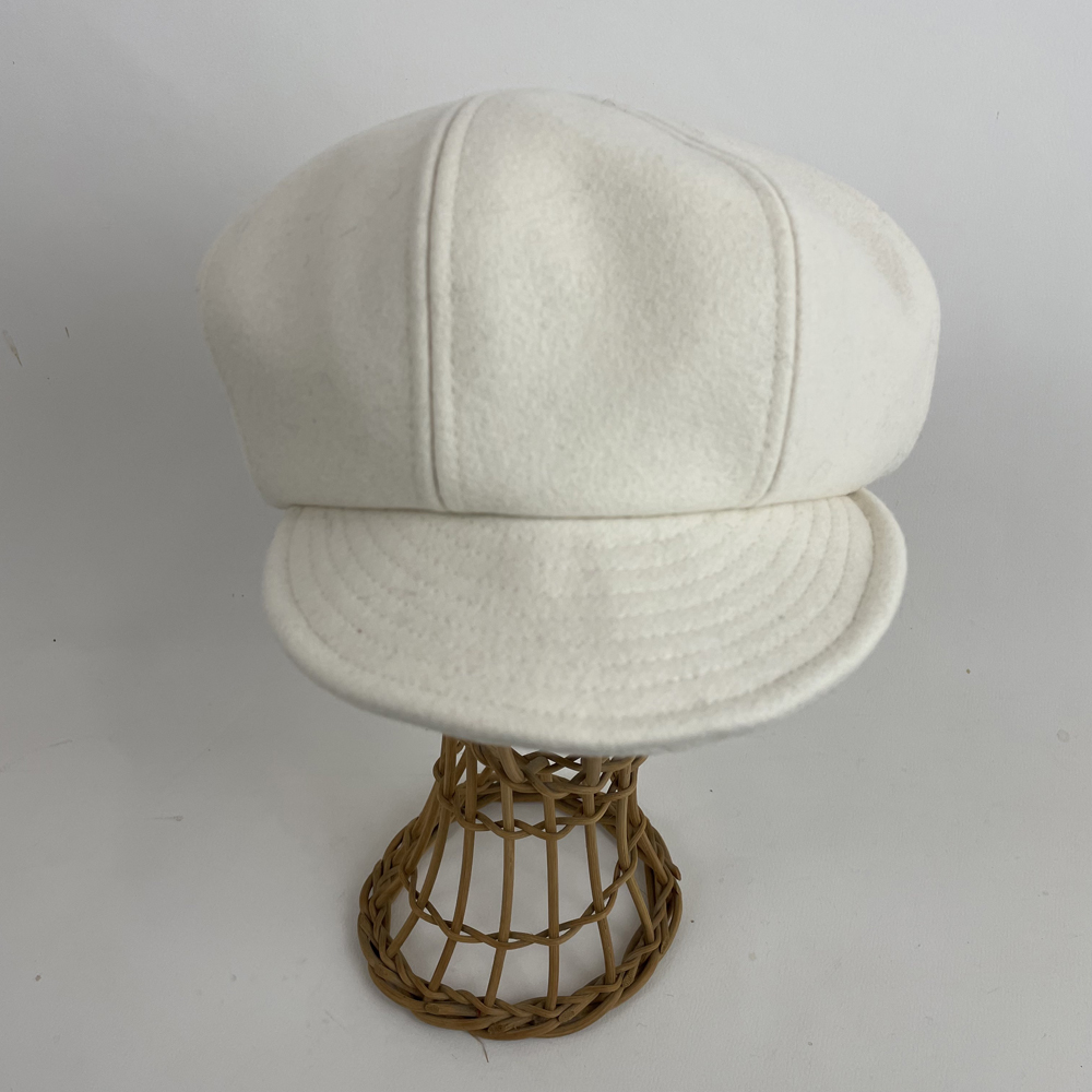 Casquette gavroche blanche en laine