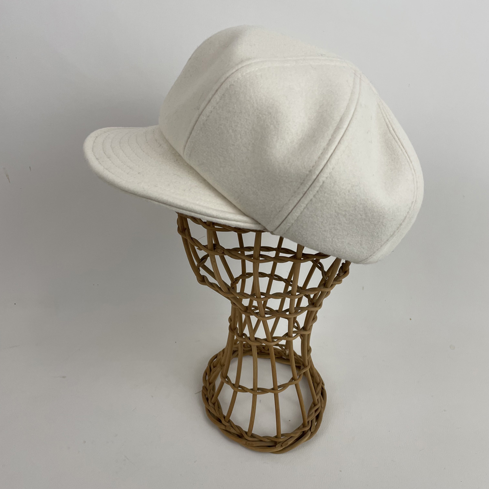 Casquette gavroche blanche en laine