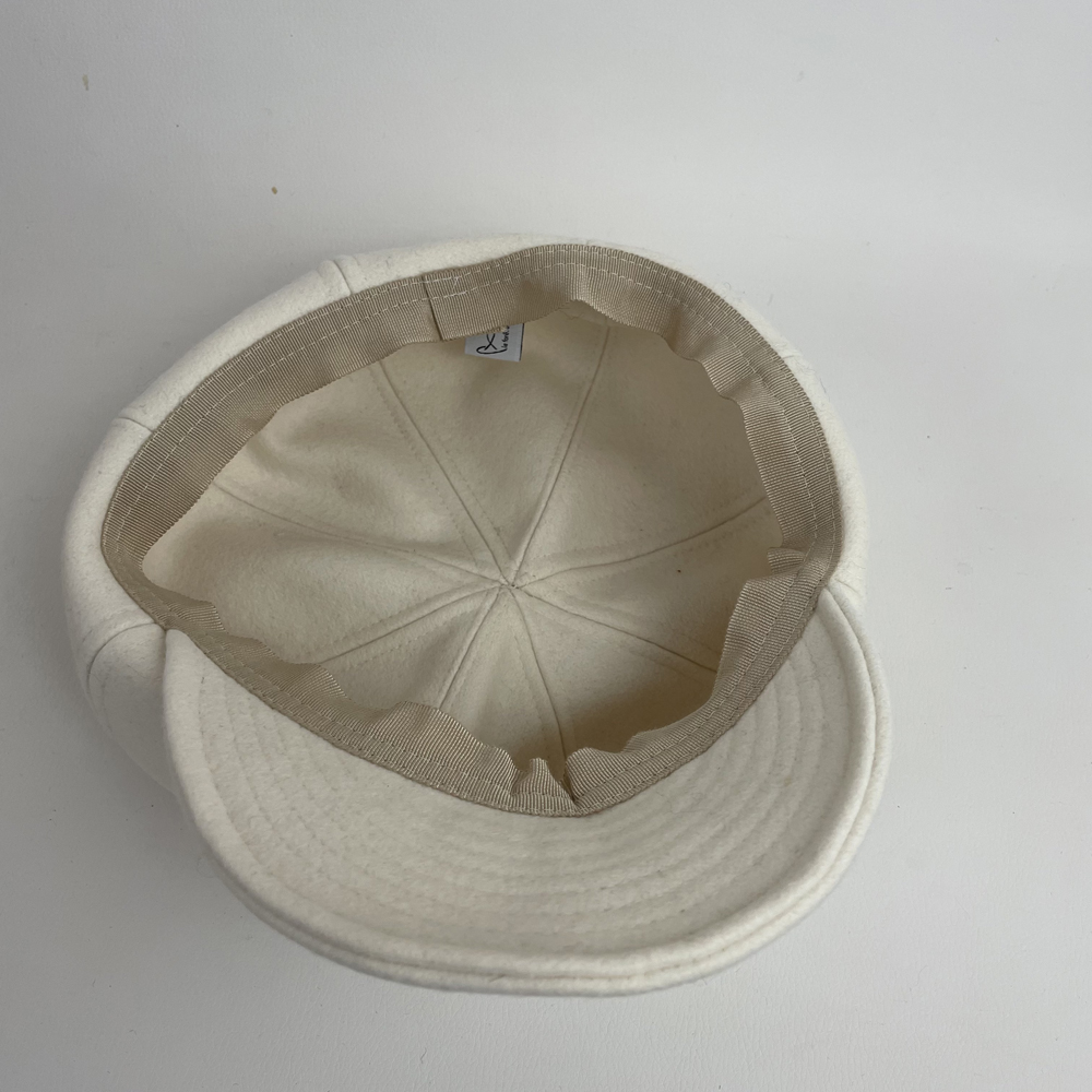 Casquette gavroche blanche en laine