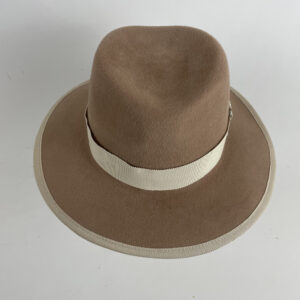 Fedora en feutre taupé beige