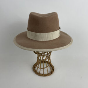 Fedora en feutre taupé beige