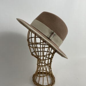 Fedora en feutre taupé beige