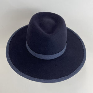Fedora en feutre de laine bleu marine