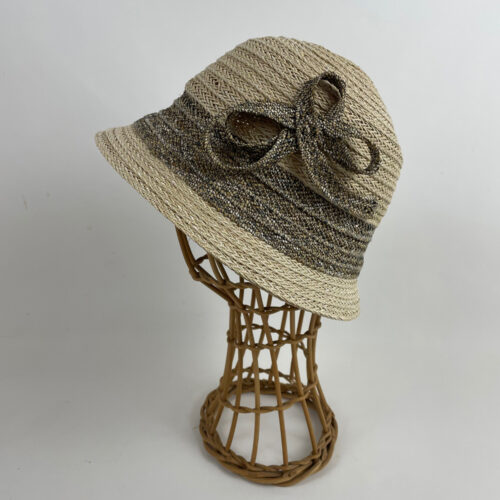 Chapeau cloche en paille bicolore