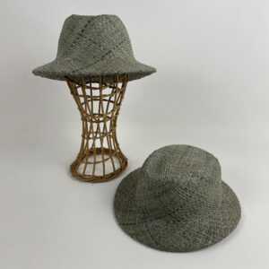Chapeau de paille en rafia vert