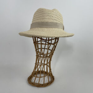 Chapeau trilby en paille de Panama