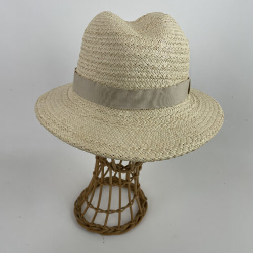 Chapeau trilby en paille de Panama