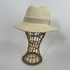 Chapeau trilby en paille de Panama