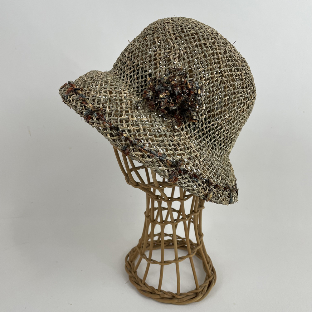 Chapeau cloche en jonc de mer