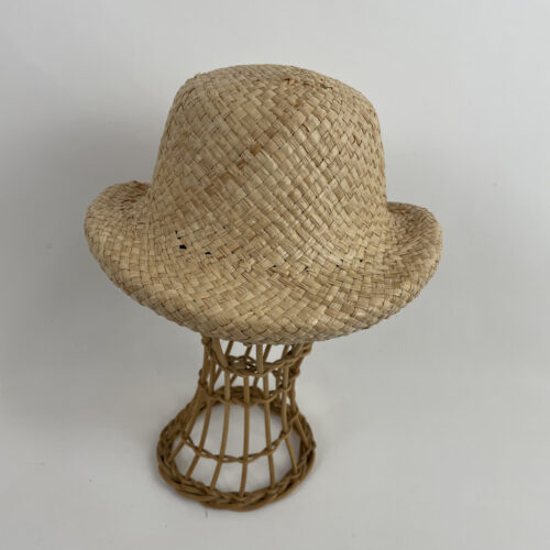 Chapeau melon en paille de rafia