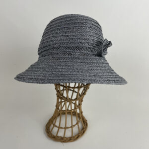 Chapeau de paille en raphia ligaturé