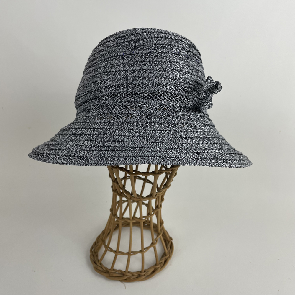 Chapeau de paille en raphia ligaturé