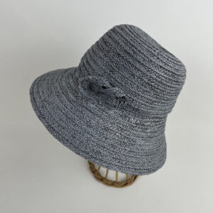 Chapeau de paille en raphia ligaturé