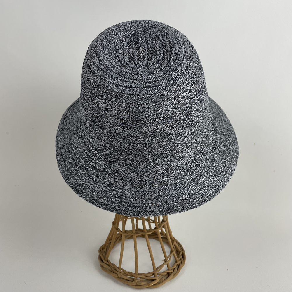 Chapeau de paille en raphia ligaturé