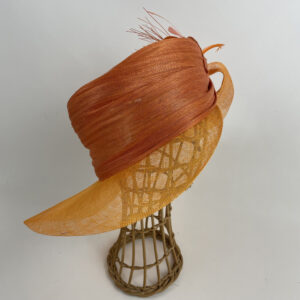 Capeline en fibre de banane et sisal orange