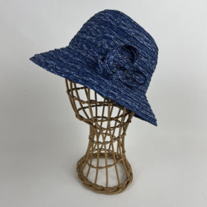 Chapeau de paille en raphia ligaturé bleu