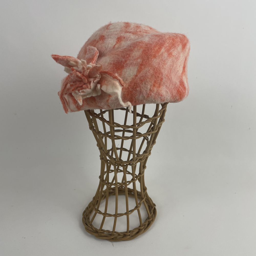 Toque en feutre de laine mérinos corail
