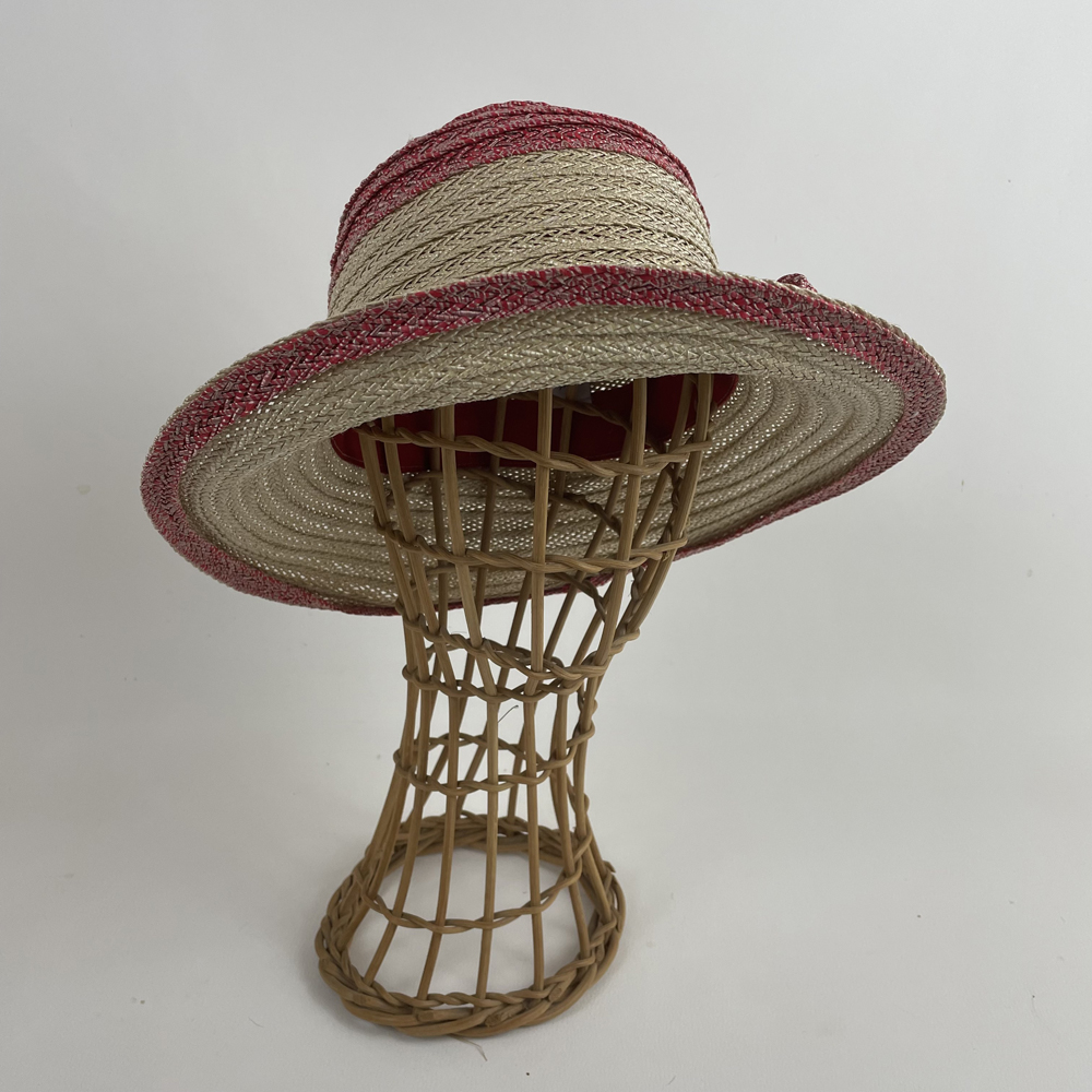Chapeau de paille en raphia ligaturé