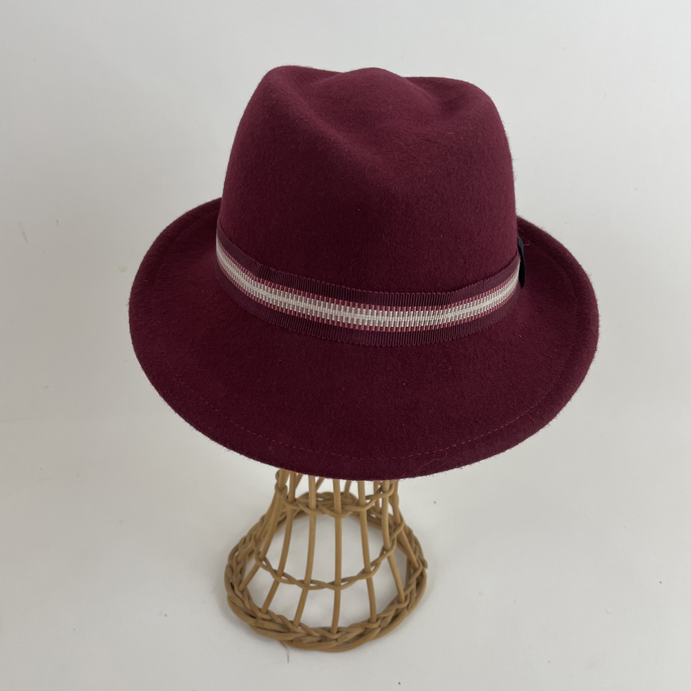 Trilby en feutre de laine bordeaux intérieur noir