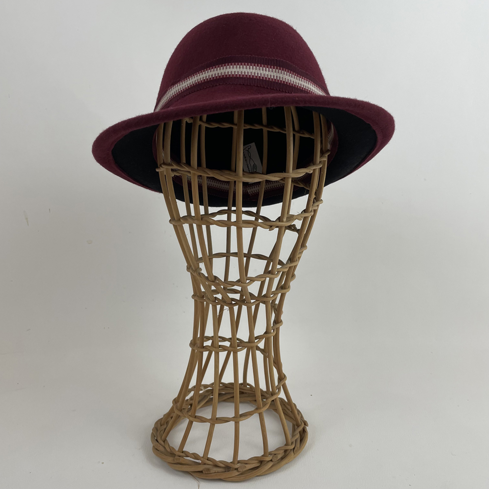 Trilby en feutre de laine bordeaux intérieur noir