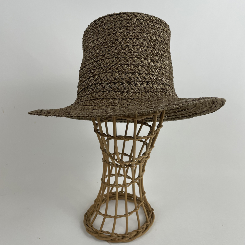 Haut de forme bronze en gallon de paille ancienne