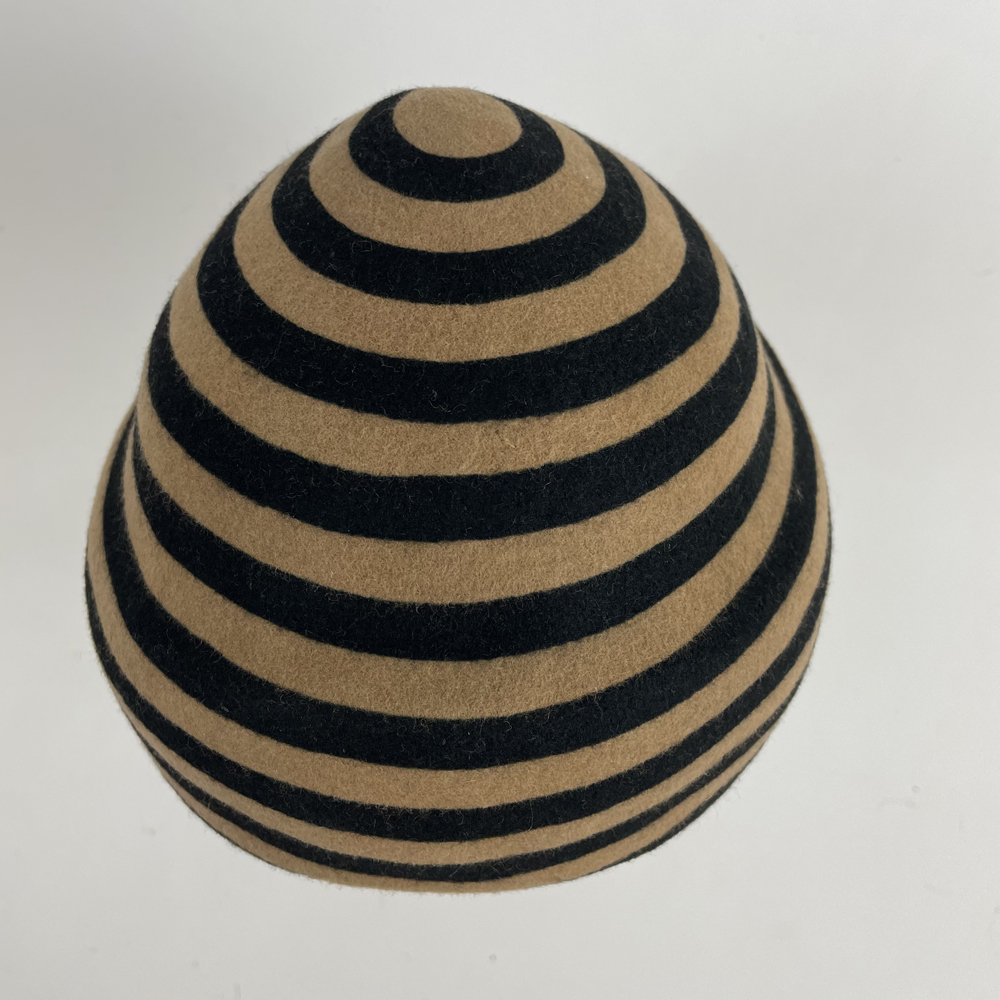 Bonnet de marin bicolore en feutre de laine