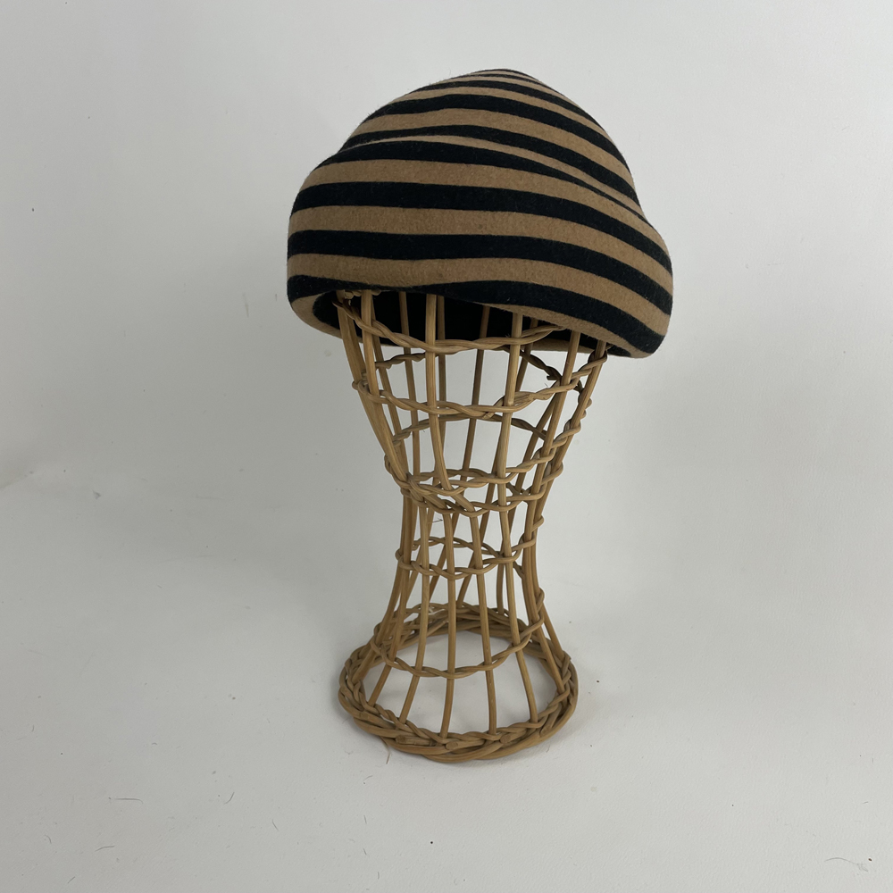 Bonnet de marin bicolore en feutre de laine