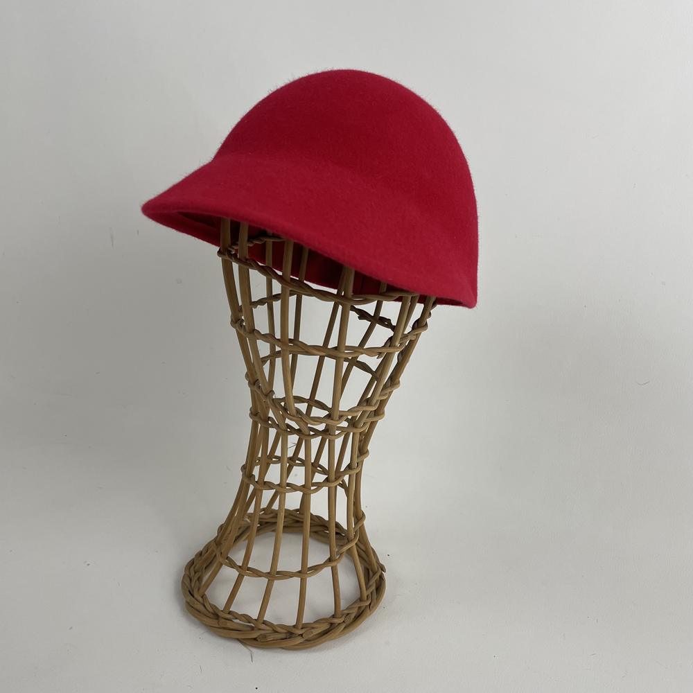 Casquette rouge en feutre de lapin