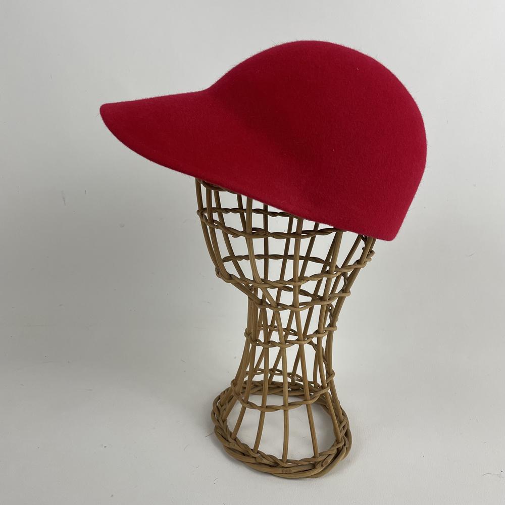 Casquette rouge en feutre de lapin