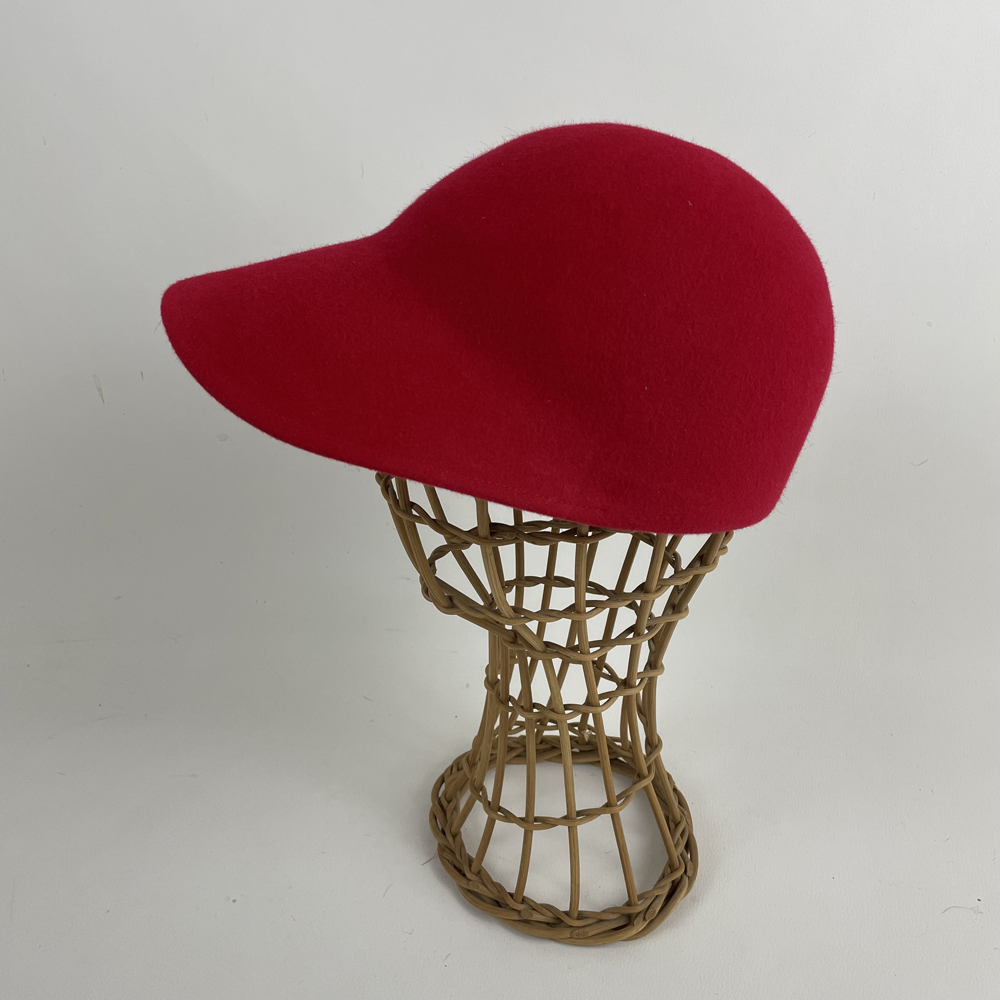 Casquette rouge en feutre de lapin